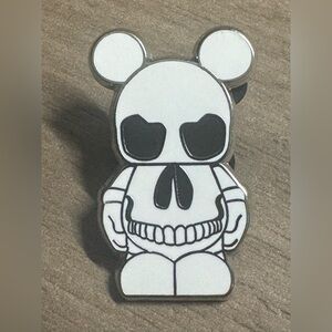 5/$25 Disney Mickey Vinylmation Jr Skull Pin